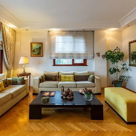 Apartament Flat Near Bosphorus Coast With View In Uskudar Stambuł