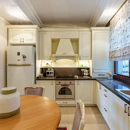 Flat Near Bosphorus Coast With View In Uskudar Apartament Stambuł